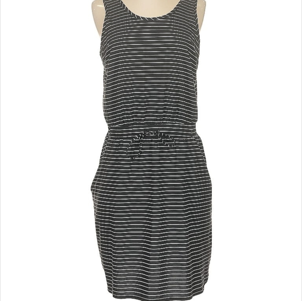 All in Motion Gray Fabric Label